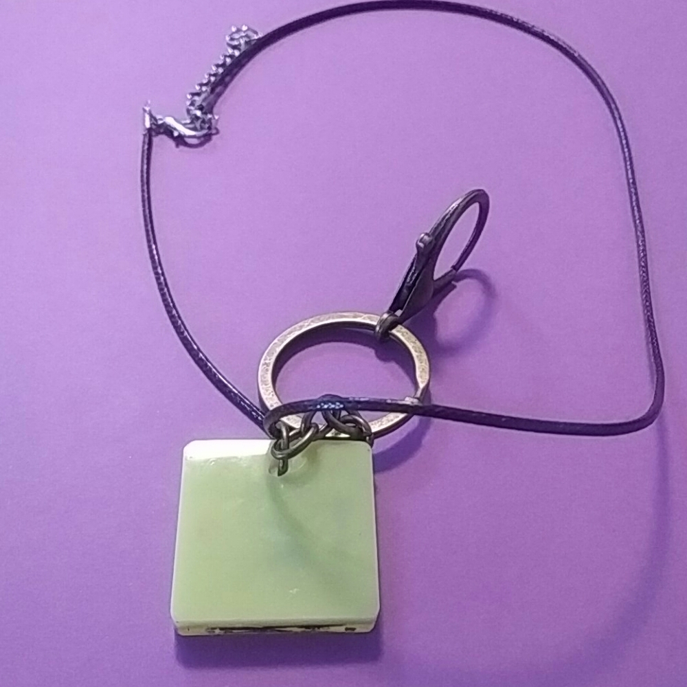💐 Necklace/Keychain🌼 3/$25 - Picture 5 of 5